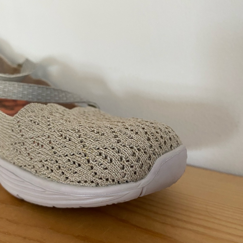 nwot SKECHERS Seager-Strike Out-Scalloped Knit Mary Jane Flat Sneaker - Picture 7 of 8